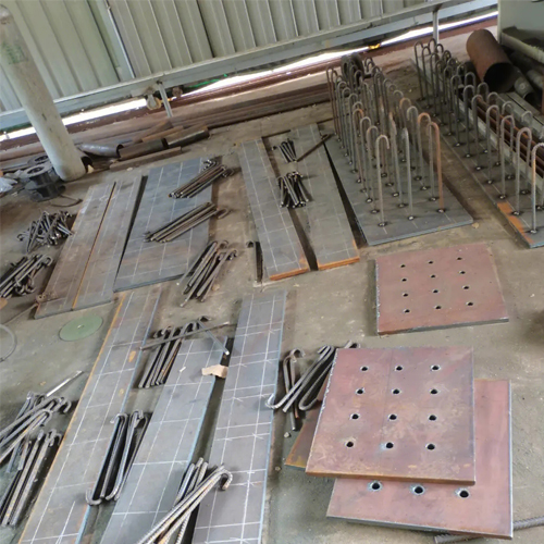 有哪些其他因素会影响南平预埋件位置的确定？